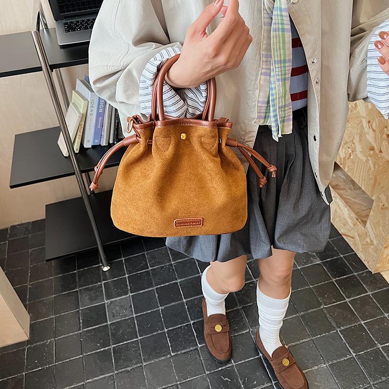 Suede Bag Women's Autumn and Winter 2025 New Casual Matte Retro Messenger Shoulder Bag Premium Bucket Bag