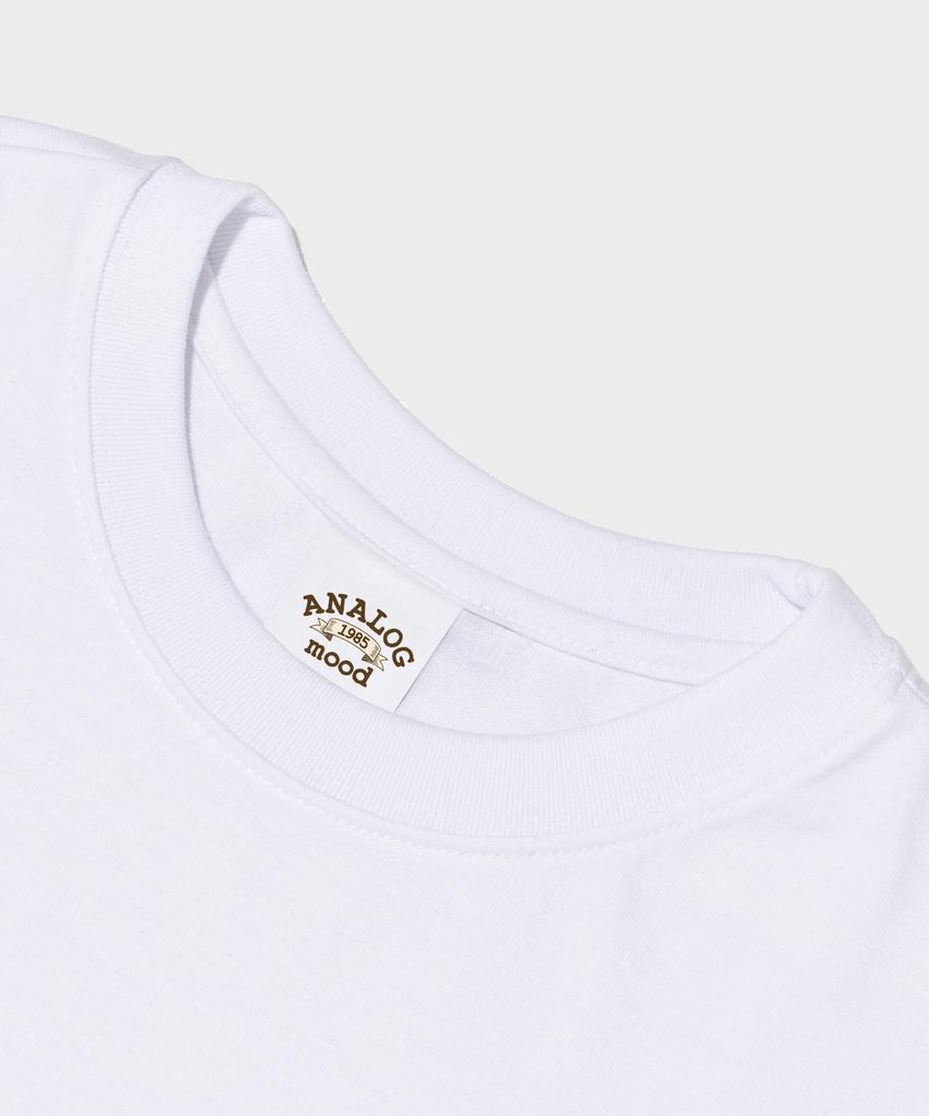 ANALOG MOOD Word Letter Short Sleeve T-Shirt (White)