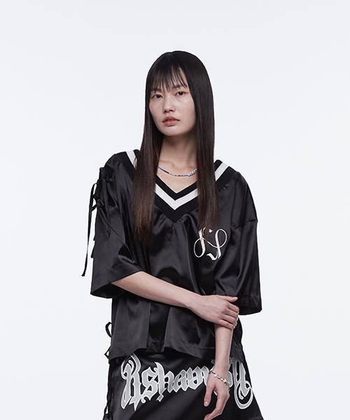 Fake Mama [Fake Mama X Alchemist] Logo Oversized V-Neck Top_Black Free