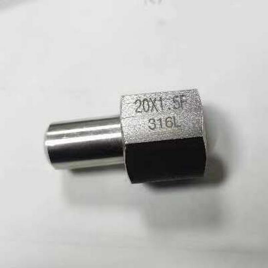 

Толстостенный поворотный приварной фитинг из нержавеющей стали 316L с внутренней резьбой для манометра NPT1/2-14