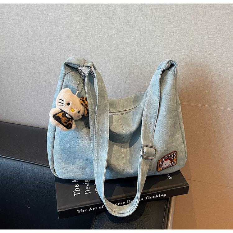 Large-capacity Commuter Bag Women's Autumn New Casual Niche Shoulder Bag High-value Fashionable Underarm Bag