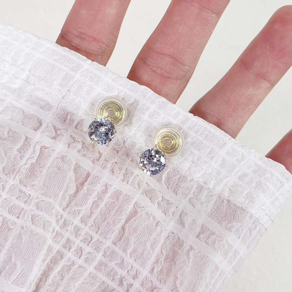 Vintage French Pearl No-Pierce Earrings: Elegant Luxury Clip-ons for Women