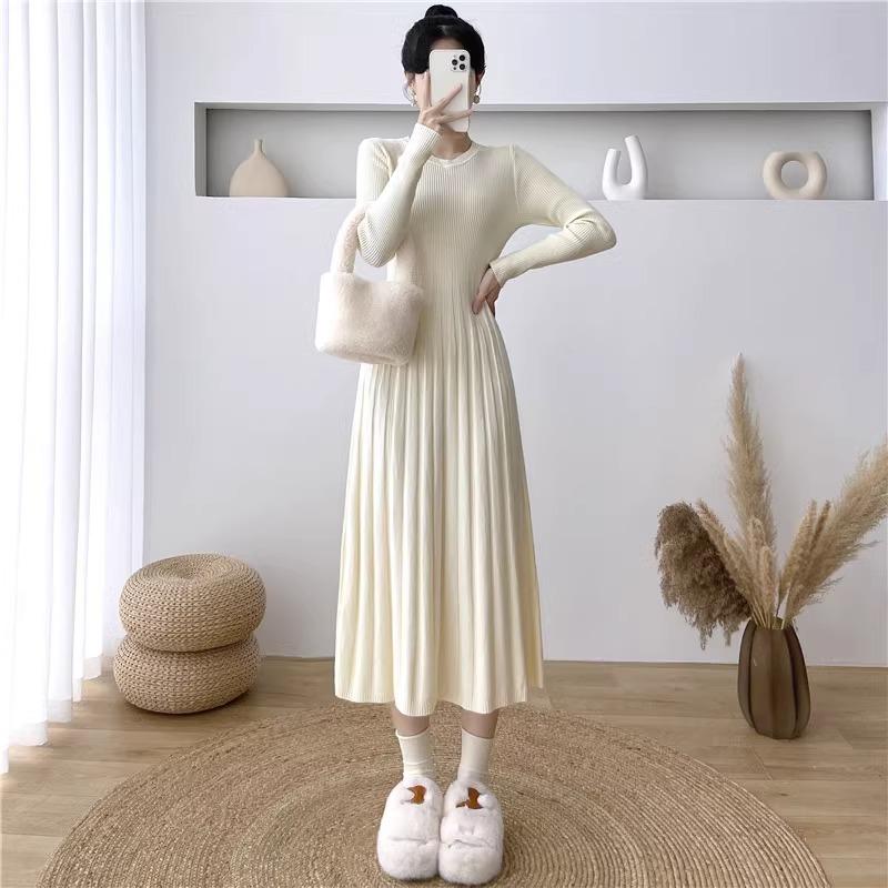 Mittelanges Strickkleid für Damen Einfarbig Langärmlig Tailliertes Kleid Lässiger Pullover für Herbst und Winter