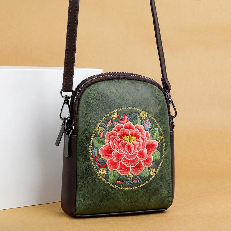 Vintage Small Square Bag Embroidered Women's Bag for Middle-aged and Elderly Women, Artistic Chinese Style and Temperament Crossbody Bag