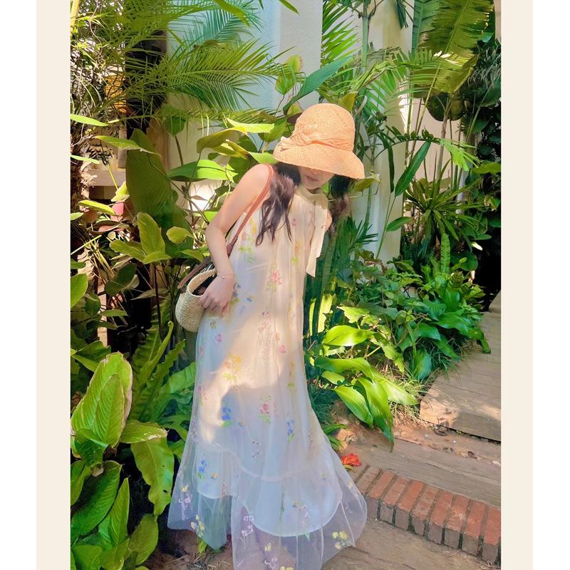 Summer Loose Hanging Neck Mesh Embroidered Dresses