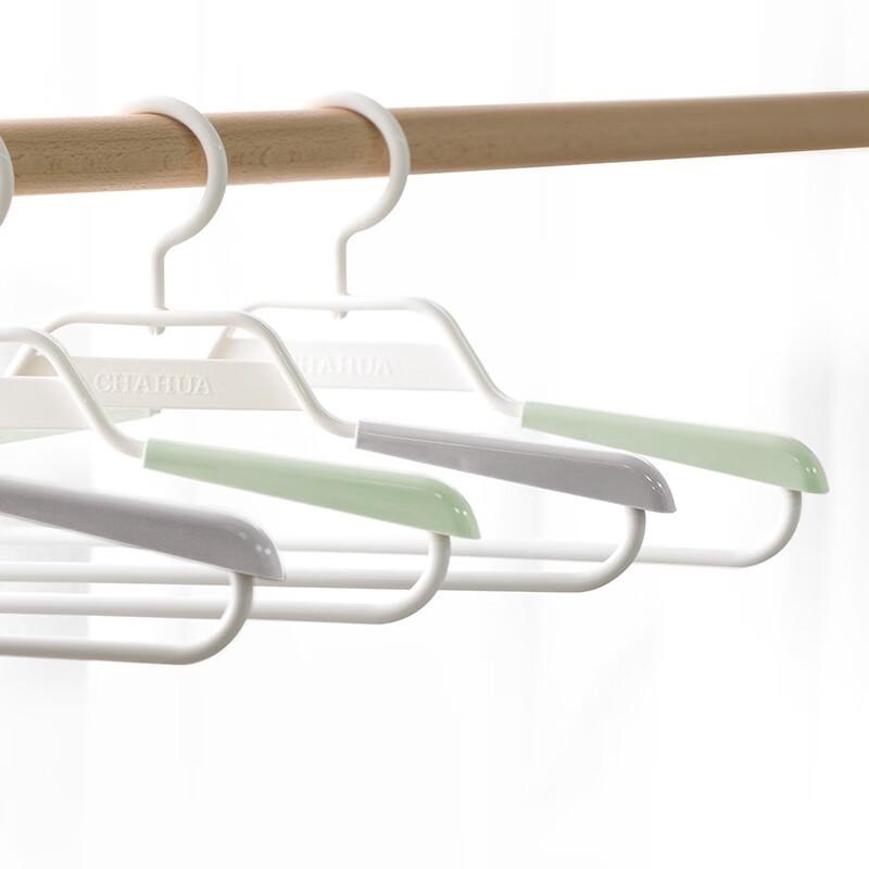 Chahua Retractable Wide Shoulder Hangers