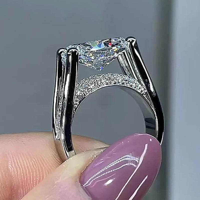 Gorgeous Bright Oval Shaped Zirconia Ring Female Luxury Proposal Wedding Band Accessories New Fashion Jewelry for Party