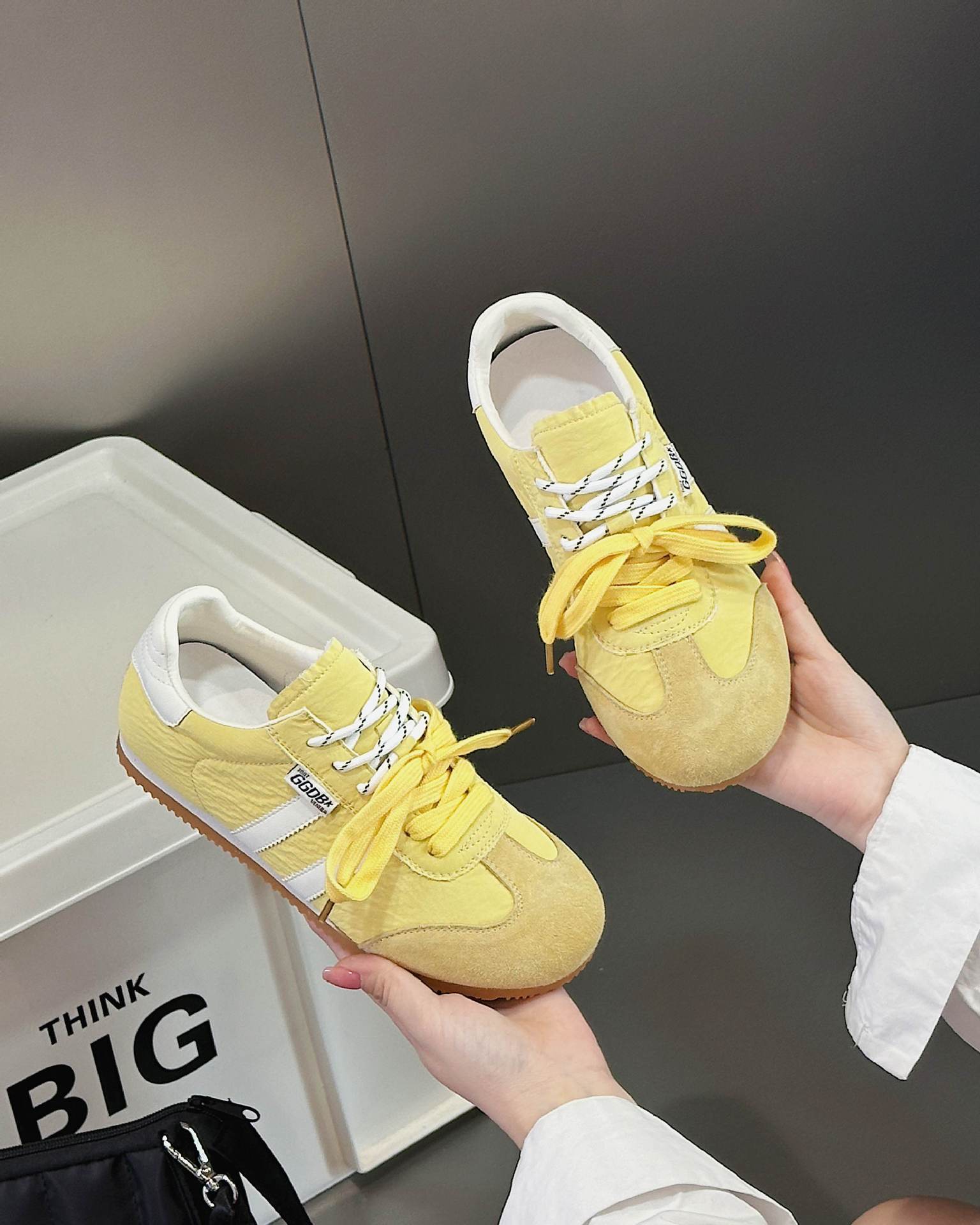 

Женские кожаные кроссовки на мягкой подошве в стиле Форреста Гампа, весна 2025, новые, на плоской подошве, удобные и универсальные, легкие, повседневные, спортивные, для бега 38 жёлтый
