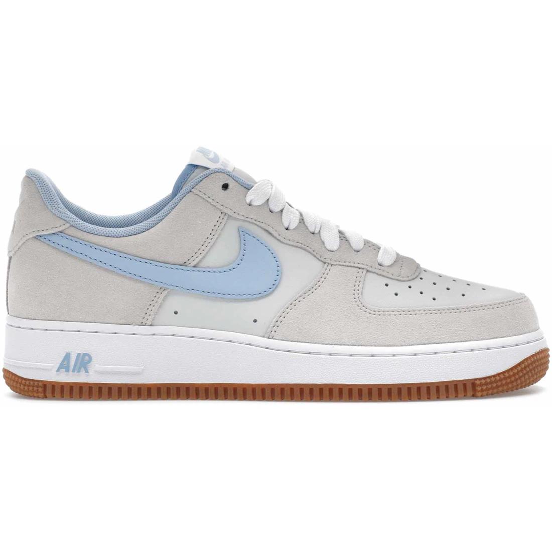 

Sneaker Nike Air Force 1 Low 07 LV8 Photon Dust White Gum Medium Brown Psychic Blue(IB6388-002) 42.5