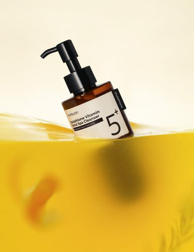 numbuzin No.5 Glutathione C Aroma Massaging Deep Cleanser Brightening Cleansing Foam 200ml