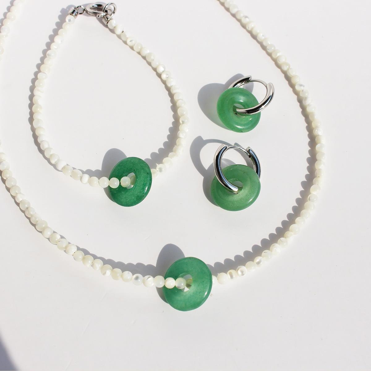 

Guochao Новый китайский браслет-ожерелье с пряжкой из бисера Fritillary, нежный и элегантный комплект серег Dongling из зеленого необработанного камня 09