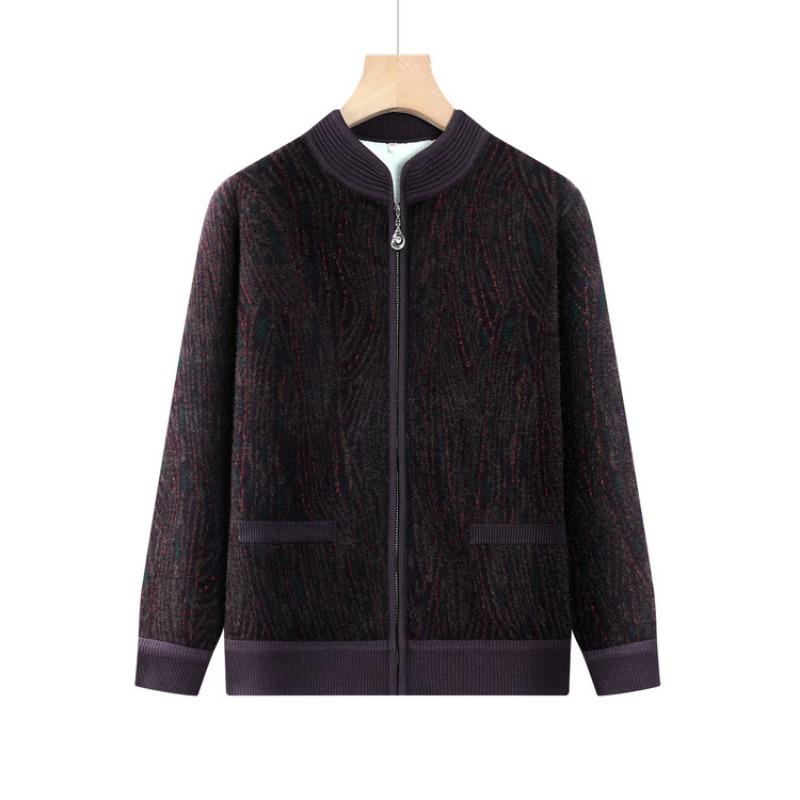 Middle-aged and old women's clothing thickened cardigan sweater year-old 0 mother clothing knitted sweater grandma autumn clothing new velvet jacket