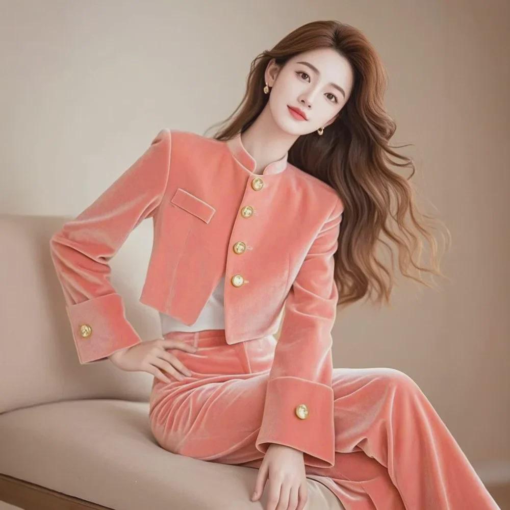 "2024 Autumn Women's Pink Velvet Suit: Slim Coat with Wide-Leg Pants"