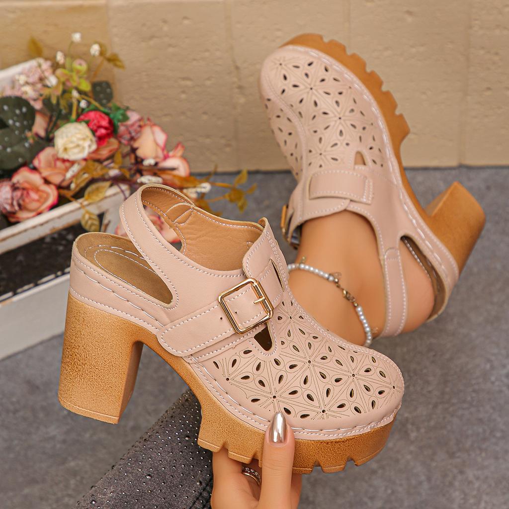 Damskie sandały peep-toe na szeroką stopę na klockowym obcasie - ażurowy design, letnie buty z zakrytym palcem, modne sandały na wysokim obcasie