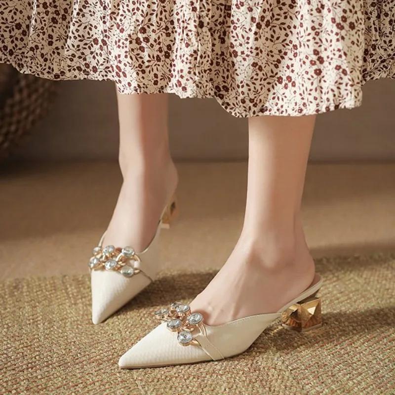 Fashion With Heel Slides Pointed Toe Shoes Women's Slippers and Ladies Sandals Outside New Fashion Chic Elegant Summer 2025 Style Luxury