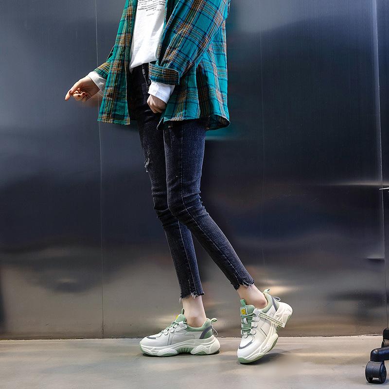 Spring dad shoes 2025 new thick-soled versatile breathable sports shoes flat-heeled shallow mouth casual high-heeled leather