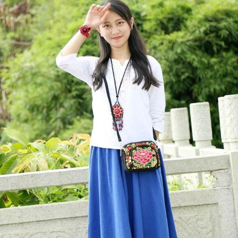 Ethnic Style Women Shoulder Bag Vintage Zipper Floral Embroidered Travel Pouch Cotton Mobile Phone Bag Crossbody Bag