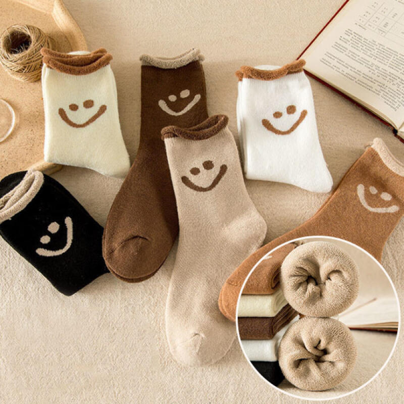 Nilleri Fur-lined Cute and Warm Smile Fashion Winter Socks brown