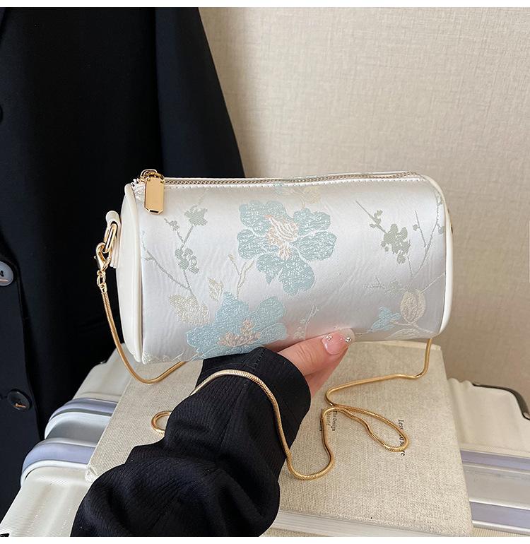 New Linen Bamboo Tote 2025 New Women's Bag Embroidered Sequined Women's Hand Carry Dinner Bag