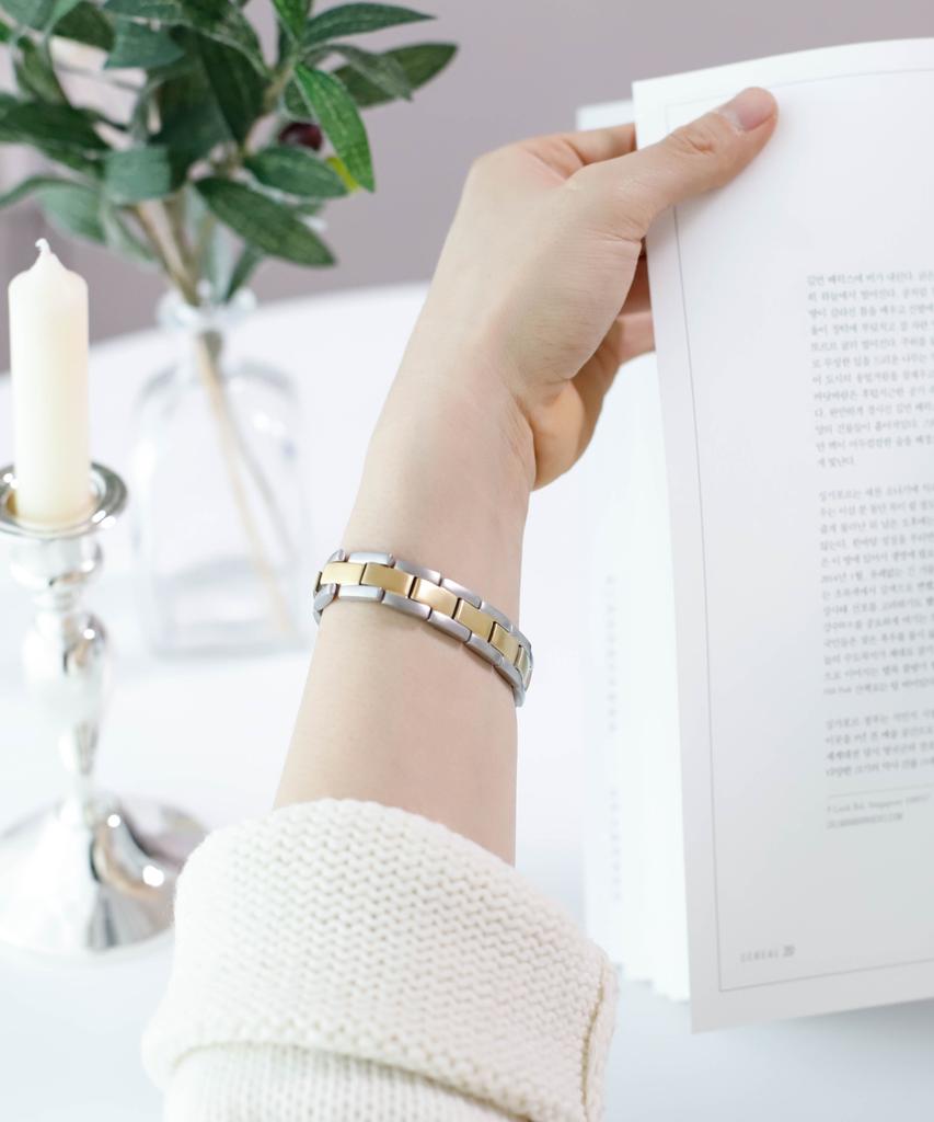 Sabona London 324 Executive Brushed Duet Magnetic Bracelet