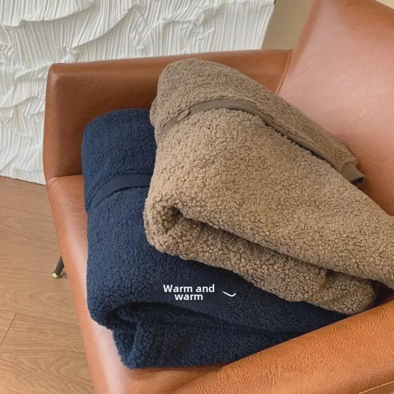 Damen High-End Imitat Lammfellmantel mit Polarfleece - Herbst/Winter 2024