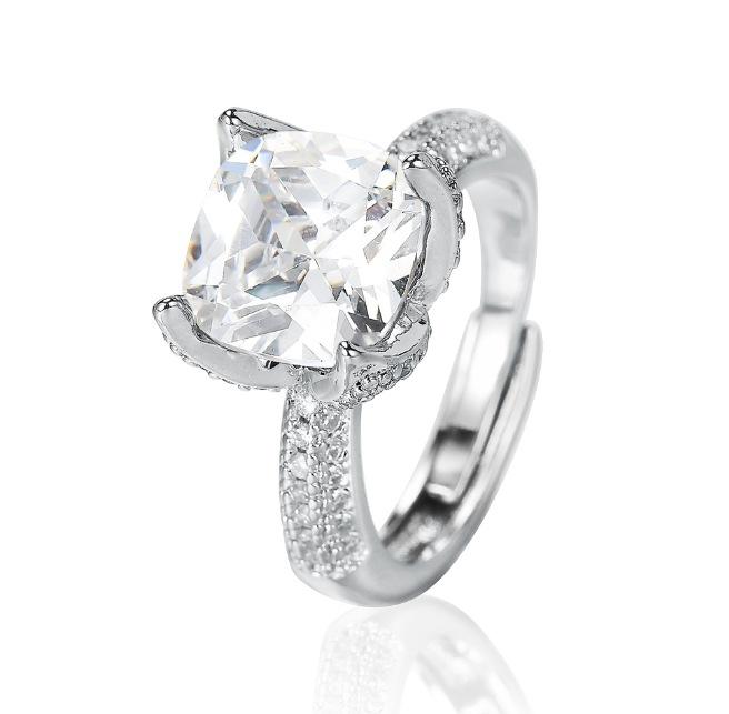 Popular European and American luxury square ice flower cut high carbon diamond ring, celebrity feeling colored treasure ring