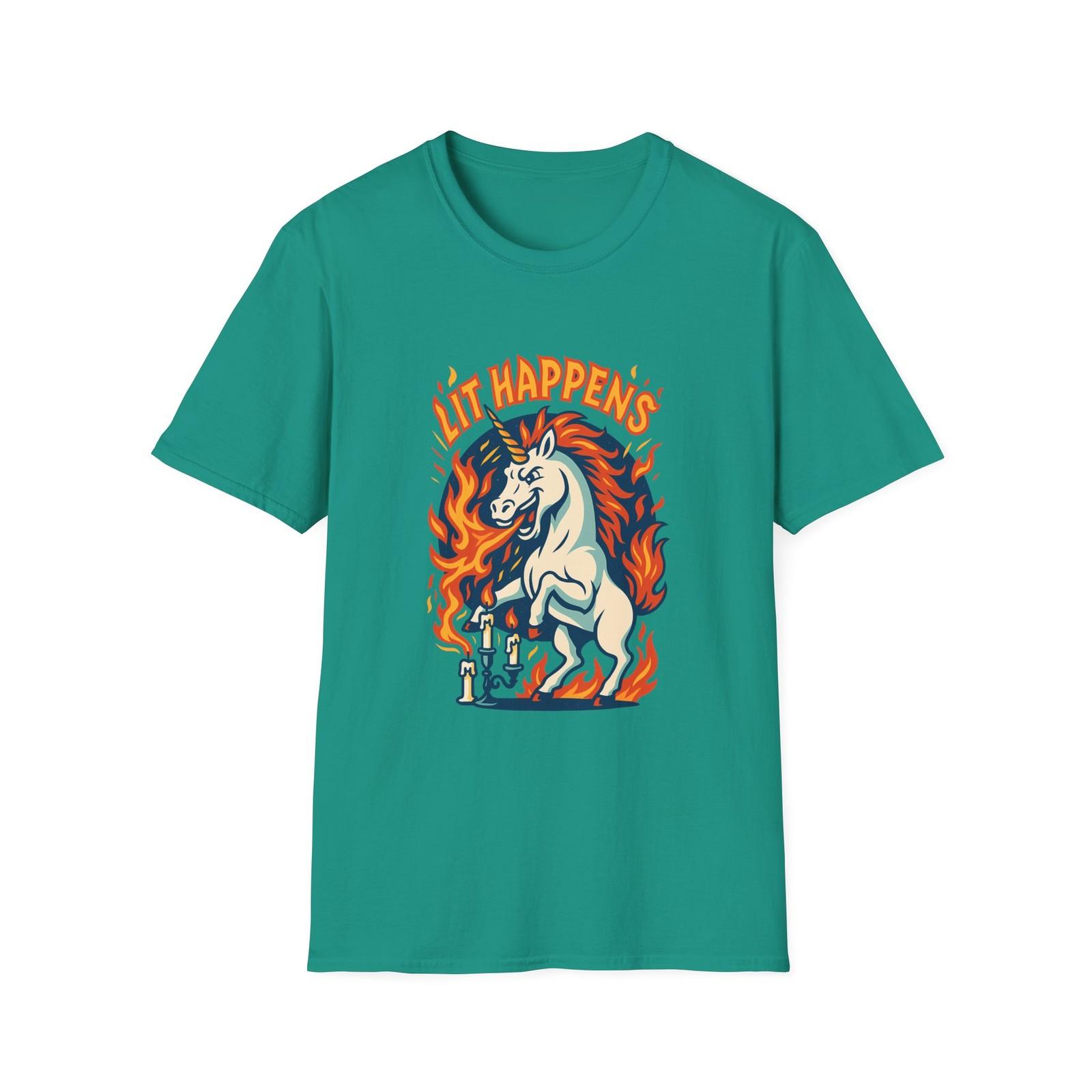 Unisex Softstyle T-Shirt Mens Womens Tees Top Magical Unicorn Breathing Fire Candles Fantasy Tee M