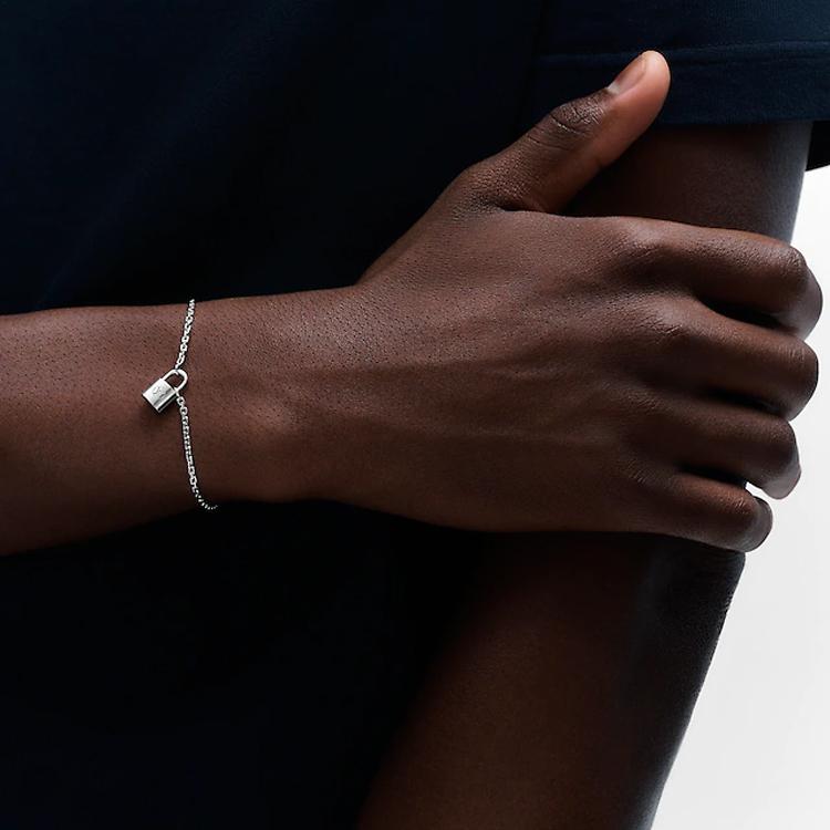 Louis Vuitton Logo Lock Pure Silver Bracelet Women bracelet Q95450