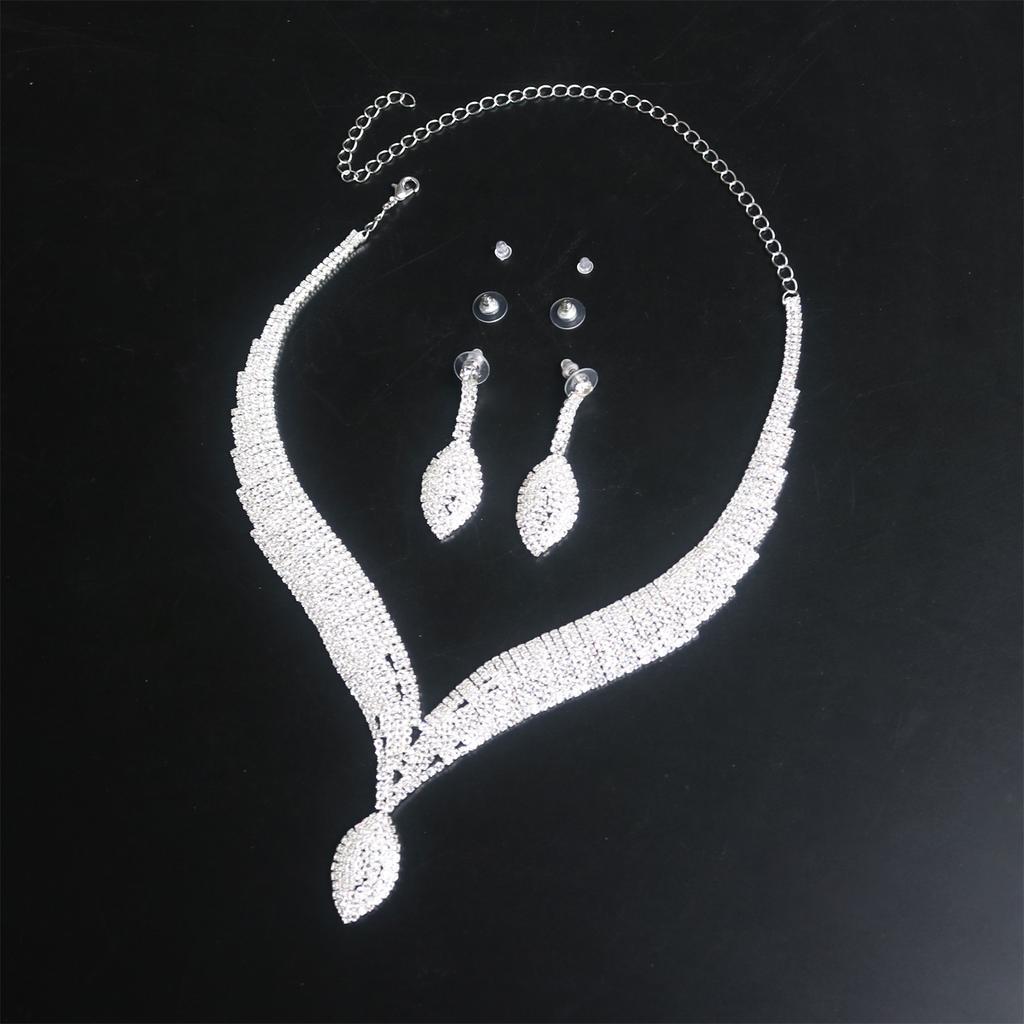 Ensemble Collier Boucles d'Oreilles Bracelet Cristal Goutte d'Eau Ensemble Deux Pièces Chaîne de Clavicule Entièrement Pavée de Diamants Collier pour Robe de Soirée