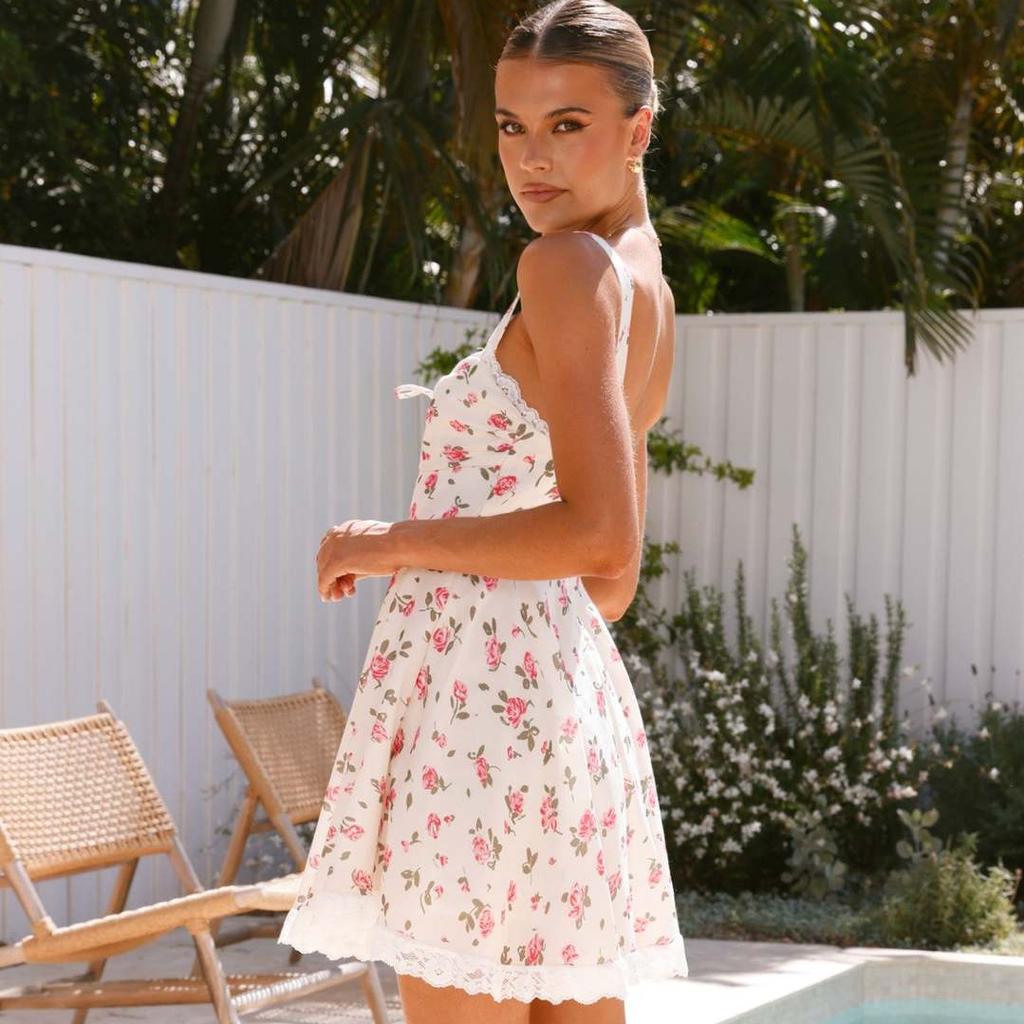 Sweet French Lace Stitching Sling Dress V-neck Slim A- line Skirt