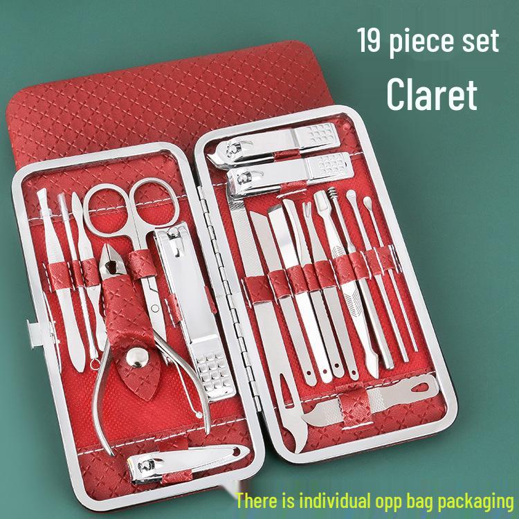 

Tycoon Gold 19-Piece Diamond Pattern Manicure Tool Set Regular