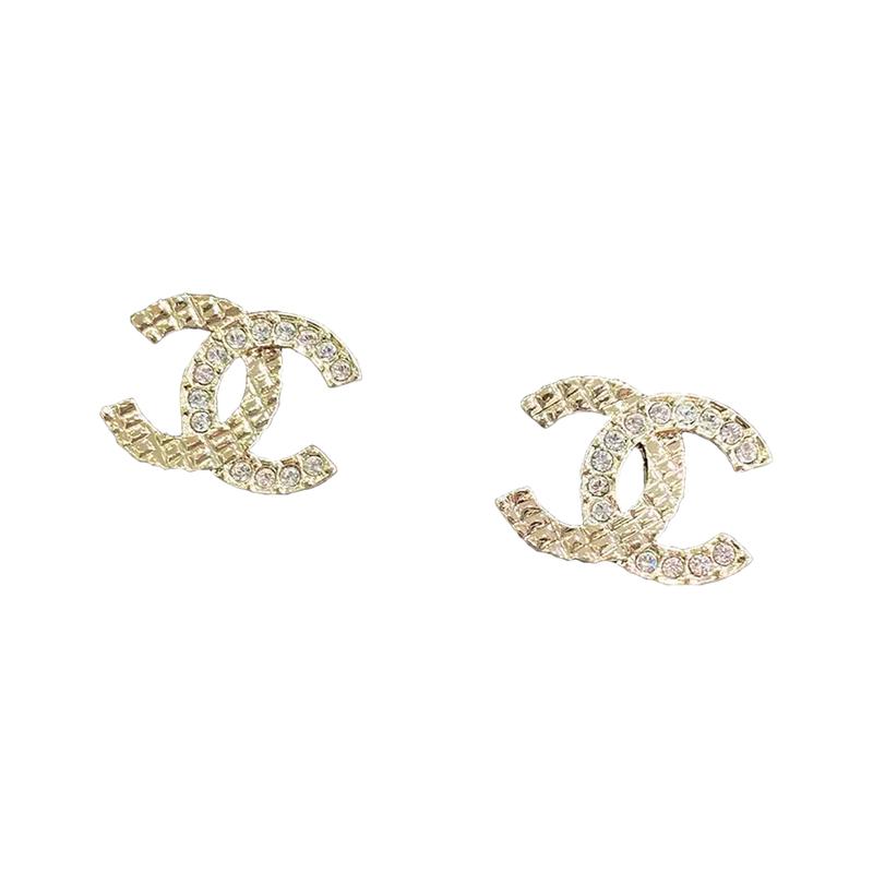 Chanel Klassische Doppel-C-Logo-Karomuster-Strassstein-Metallnieten-Ohrstecker Damen Gold