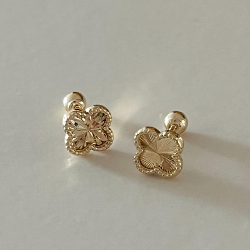BettyU 14k 18k clover cut piercing