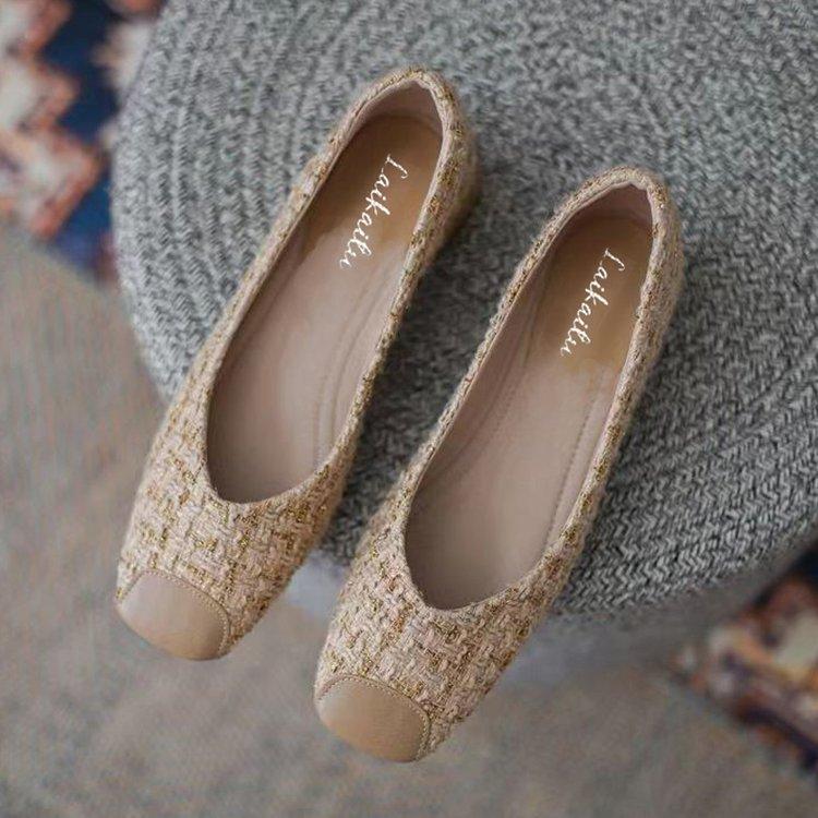 

Xiaoxiangfeng single shoes women s autumn French celebrity style light mouth soft sole flat bottom low heel grandma shoes one pedal work shoes 40 абрикосовый