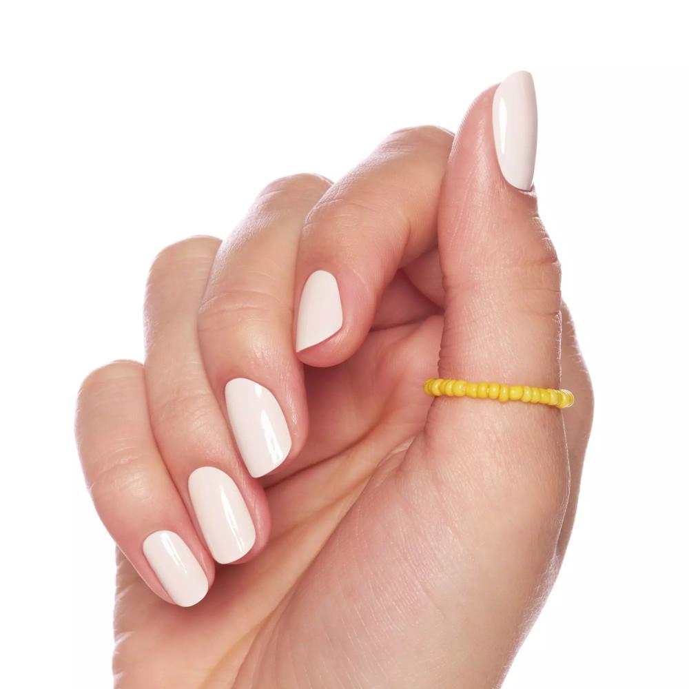 Essence Lak na nehty Fairy Cloud -