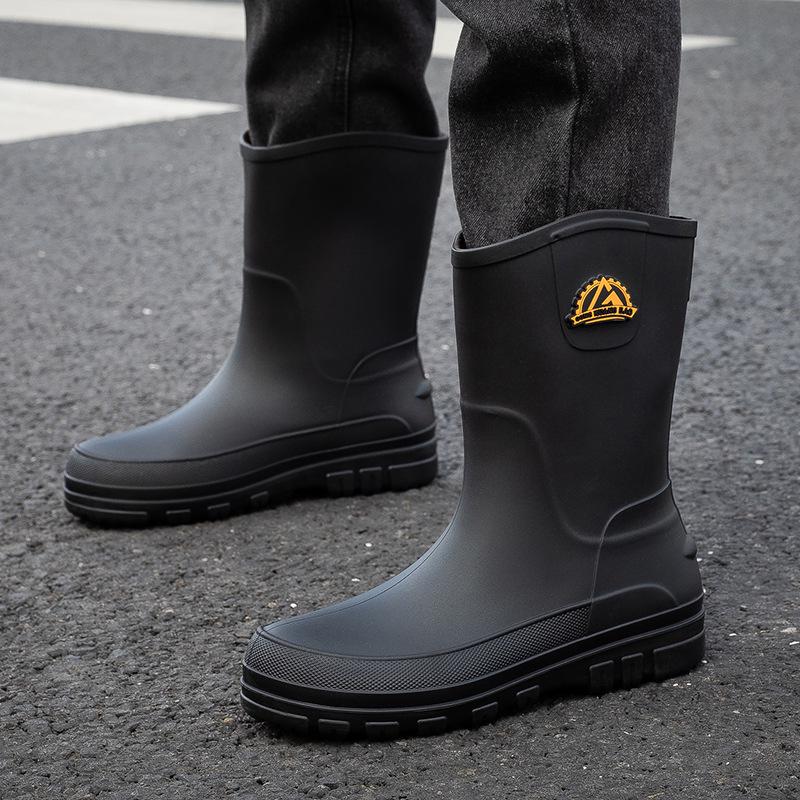 Men's Waterproof Mid-Calf Non-Slip Rain Boots – Fashionable Korean-Style Slip-On Rubber Shoes.