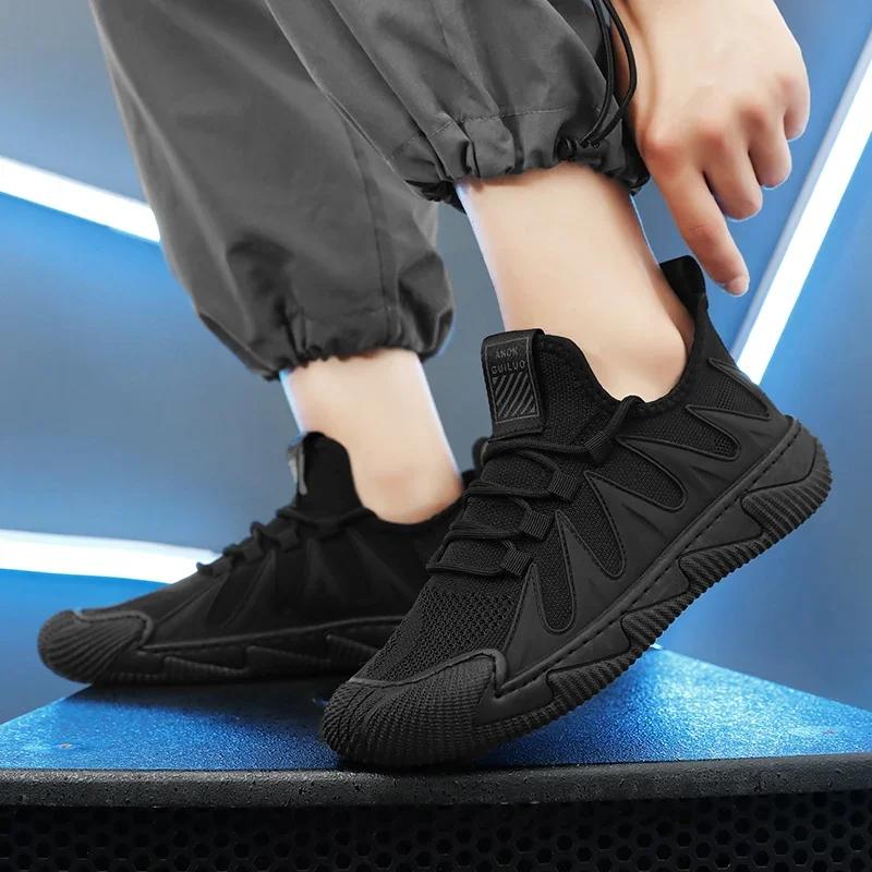 Spring  Men's Lightweight Flying Mesh Shoes Fitness Shoes Anti-slip Wear Breathable Running Shoes Sports Casual Shoes