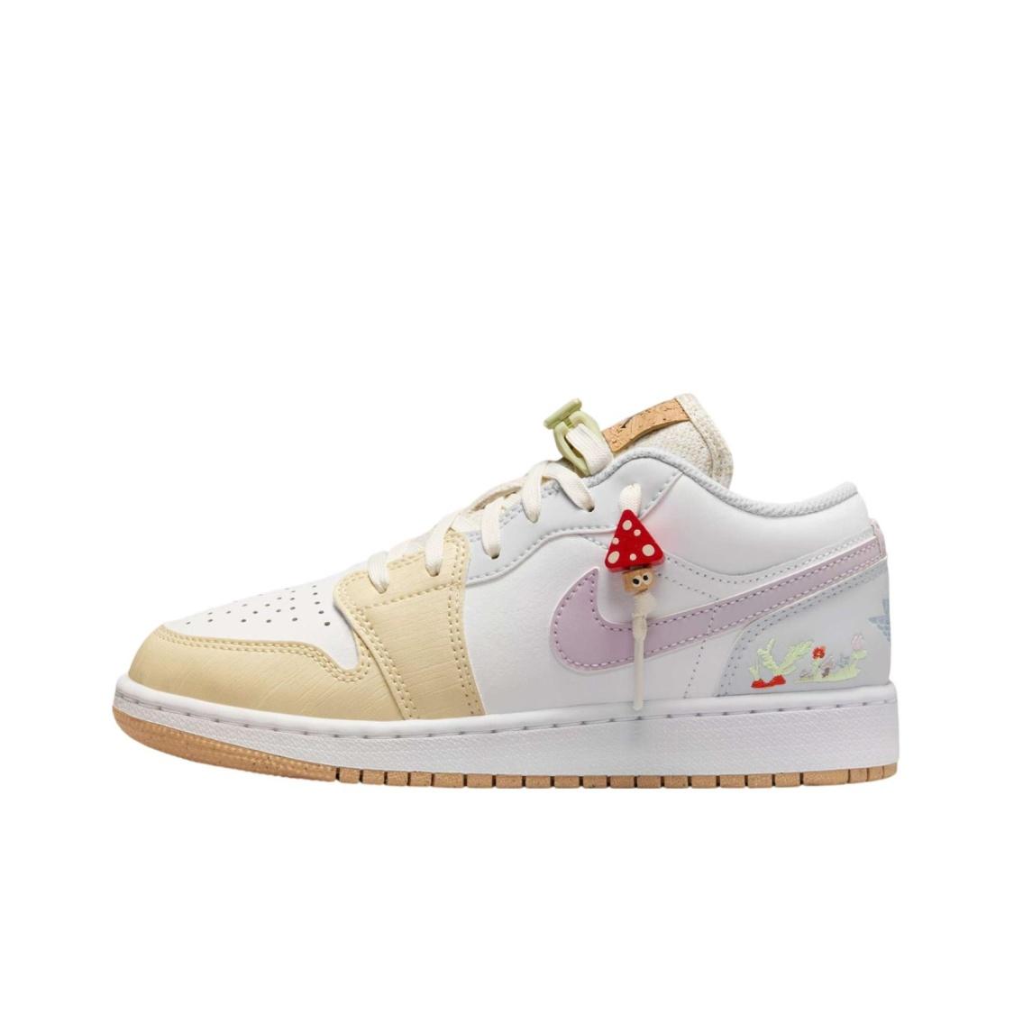 

Jordan Air Jordan 1 Low Mushroom IB8861-151 Children s shoes EU 40 белый