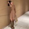 Herbst und Winter Damen Strickkleid Tailliertes Neujahrskriegskleid Rundhalsausschnitt Bottoming Twist Sweater Rock