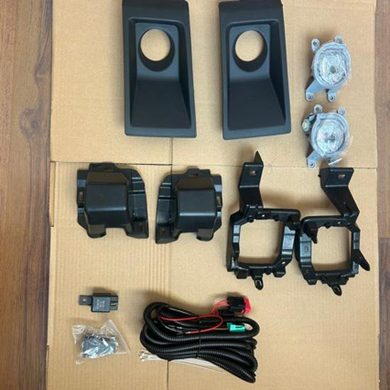 

2024 Land Cruiser LC79 Fog Light Frame & Switch for FJ76/71/78 Modification LC76 Fog Light Frames Set Left and Right