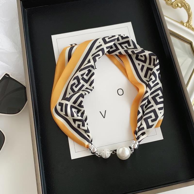 Lazy Magnetic Buckle Summer Scarf with Pearl Necklace Decoration for Women