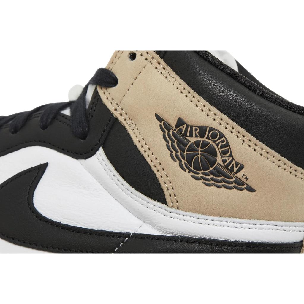 Womens Air Jordan 1 Retro High OG 'Latte' (women's sizes) Black / Legend Medium Brown / White / Sail Vintage Basketball Shoes FD2596 021