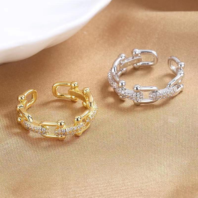 Elegant Zirconia Chain Link Ring for Women – Versatile, High-End Fashion Style