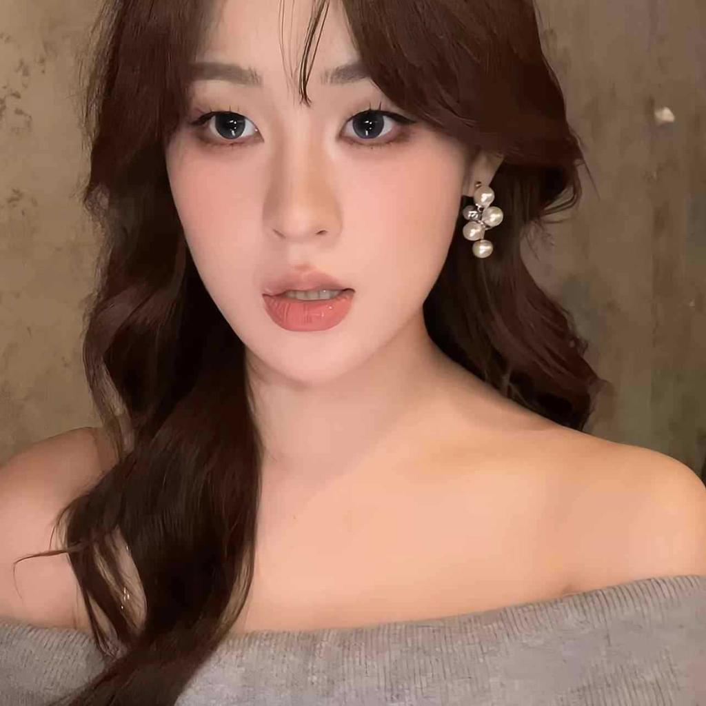 Xu I is dazzling Xu Yan Zhao Ruth pearl earrings women's light luxury niche high-end long earrings earrings