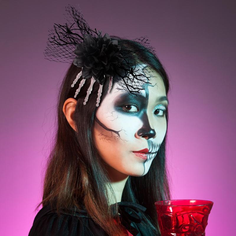 Halloween Terrifying Skull Hand Bone Rose Hair Clip - Unique Mesh Side Clip, Perfect Decoration for Halloween Ball
