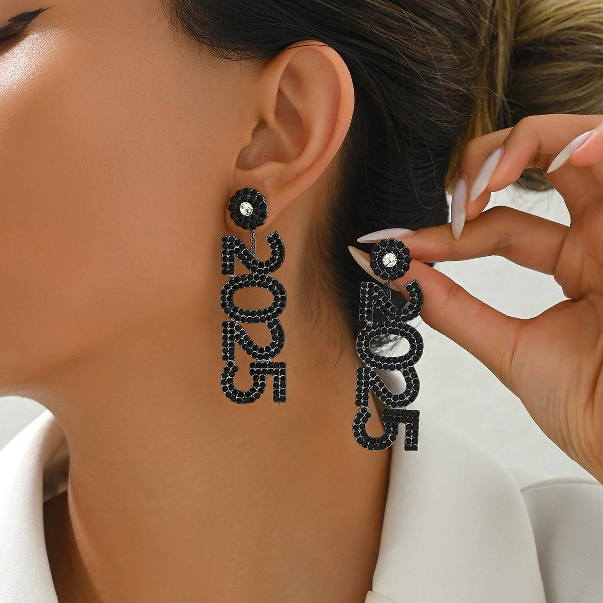 

Геометрические цифровые женские серьги с бриллиантами, дизайн 2025, универсальные премиальные серьги-гвоздики, оптовая продажа