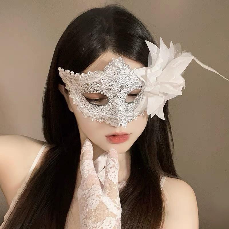 Schwarze florale Maskerade Halbgesichts-Augenmaske für die Nachtparty