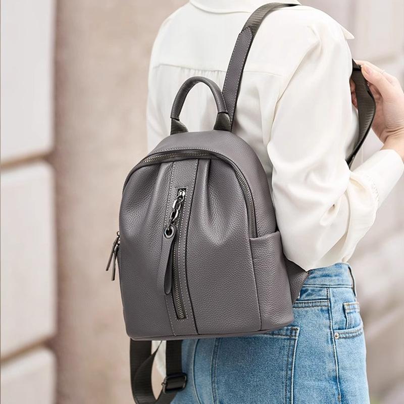 Trendy Women's Leather Backpack - Elegant Zipper Closure Commuter Bag