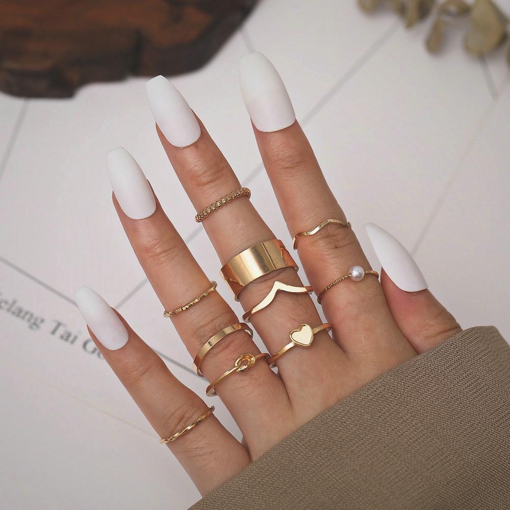22-Piece Retro Love Hollow Ring Set: Creative Multi-Joint Design