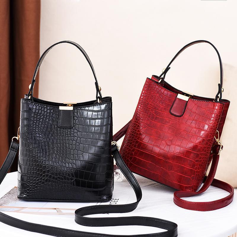 Retro Casual Alligator Handbags Women Crocodile Pattern Messenger Bag Lady Shoulder Crossbody Bag Female Purse Bucket Bags KTY